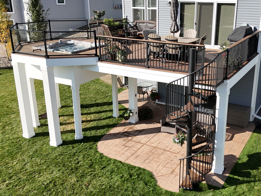 Recessed Hot Tub Area with Spiral Staircase - Custom deck built by Dream Decks in Twin Cities, Minnesota