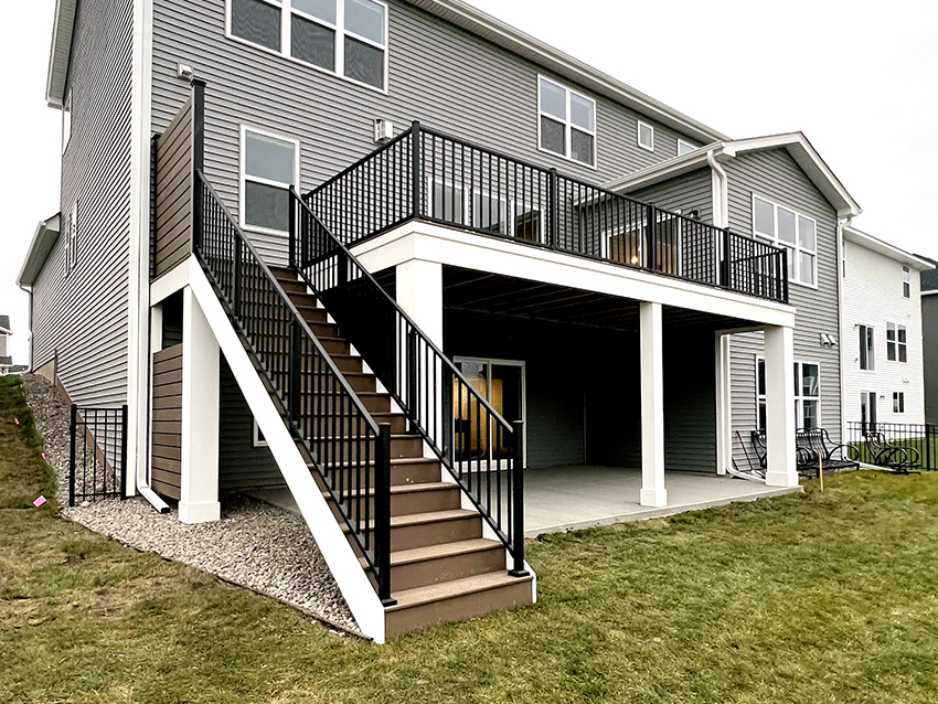 TimberTech AZEK with Privacy Fence & Column Wraps - Custom deck built by Dream Decks in Twin Cities, Minnesota