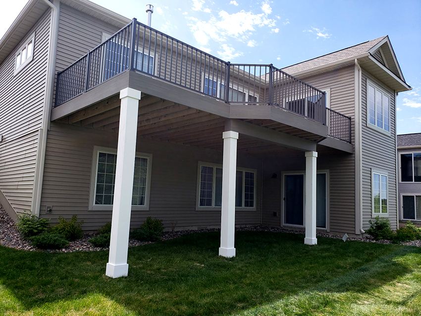 Westbury Railing & TimberTech – View 3 - Custom deck built by Dream Decks in Twin Cities, Minnesota