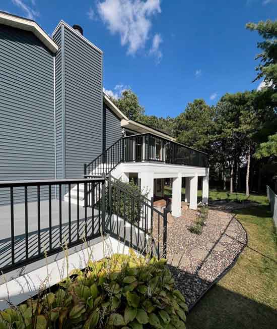 Deck builder in Chaska, Minnesota
